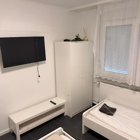 Monteur-&businesshaus, 5 Schlafzimmer *