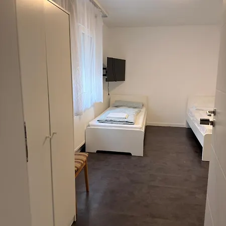 Monteur-&businesshaus, 5 Schlafzimmer Apartment