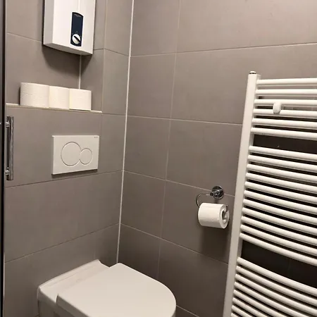 Monteur-&businesshaus, 5 Schlafzimmer Mörfelden-Walldorf