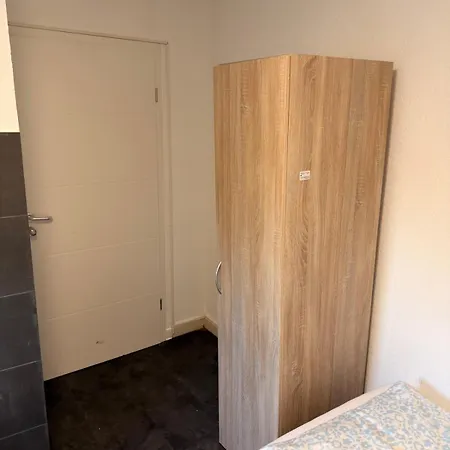 Monteur-&businesshaus, 5 Schlafzimmer * Mörfelden-Walldorf